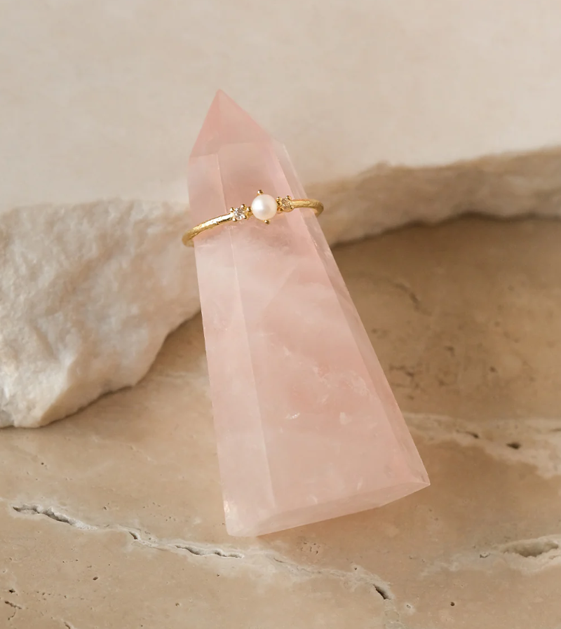 Crystal ring stand discount